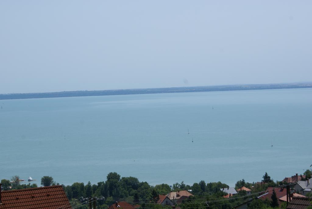 Hotel Sargarigo Apartman Haz Balatonalmádi Exterior foto